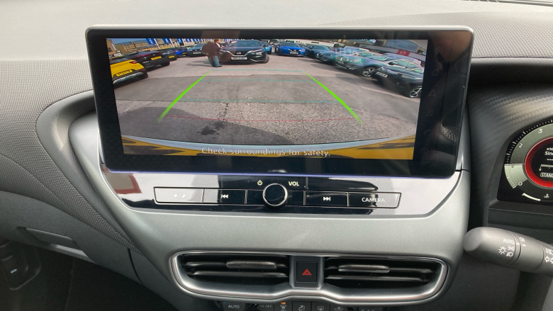 Nissan Juke 1.0 DiG-T N-Connecta 5dr Petrol Hatchback